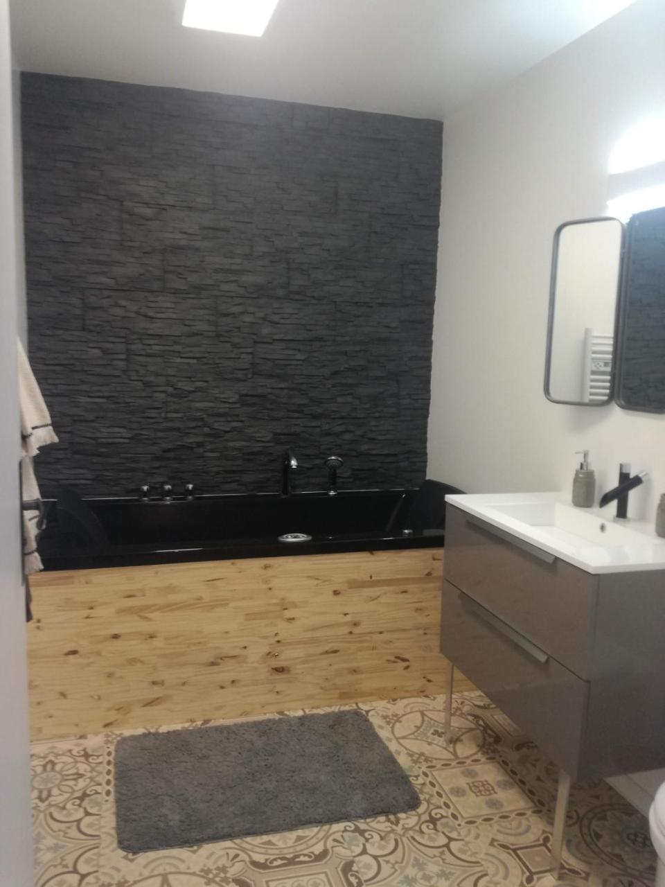 Briseteia Apartment Saint-Just-Ibarre Ngoại thất bức ảnh