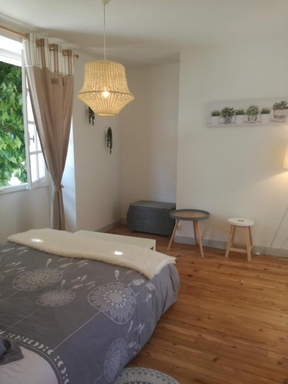 Briseteia Apartment Saint-Just-Ibarre Ngoại thất bức ảnh